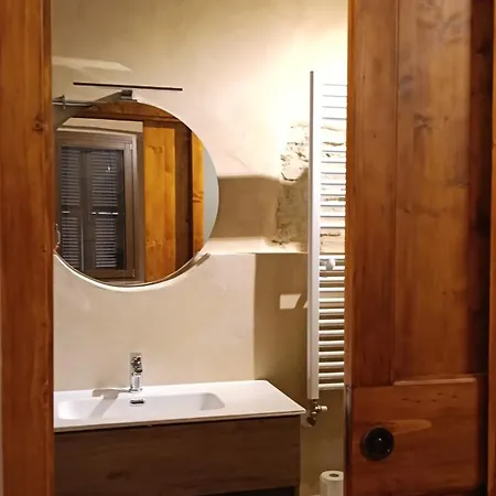 Ladolcevita Daire Ostra